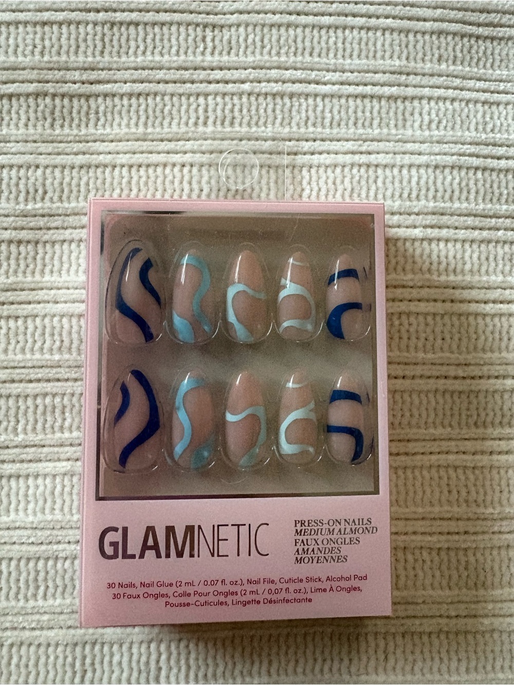 Glamnetic Press-On Nails Medium Almond Blue & Nude Set Wavy Blues